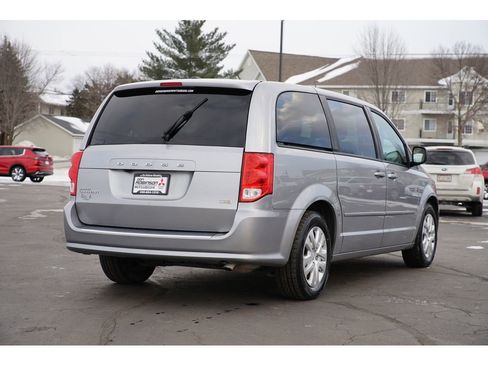 Used 2017 Dodge Grand Caravan SE w/ Power Window Group image 3