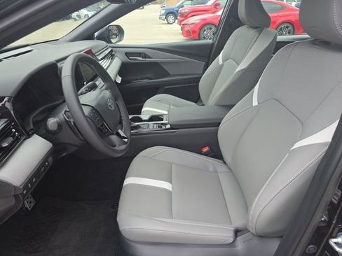 Used 2026 Toyota Camry SE w/ Convenience Package image 14