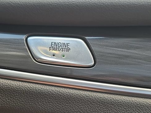Used 2019 Buick Enclave Premium w/ Experience Buick Package AWD/4WD image 29