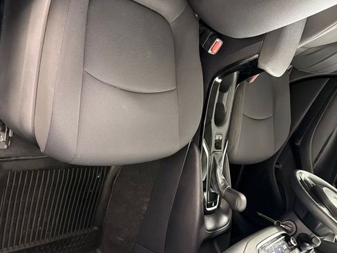 Used 2022 Toyota Corolla LE image 20