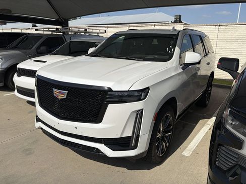 Used 2023 Cadillac Escalade Sport Platinum RWD image 1