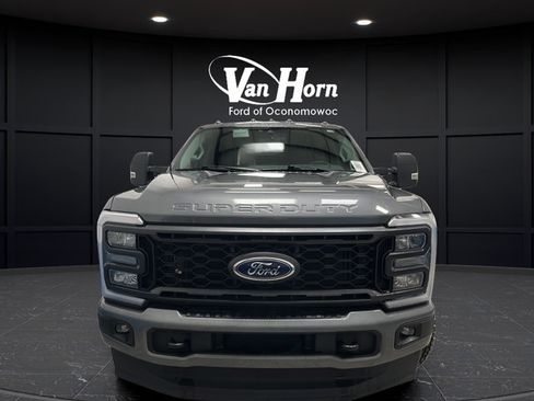 Used 2023 Ford F250 XLT w/ XLT Premium Package AWD/4WD image 2