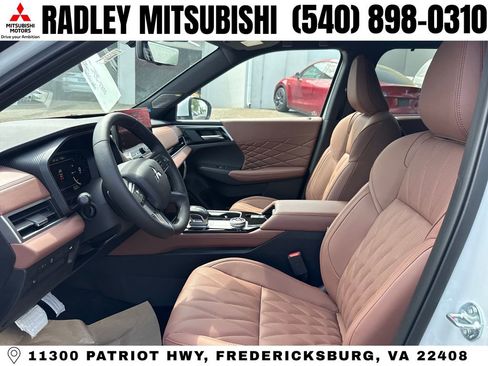 New 2026 Mitsubishi Outlander AWD image 3