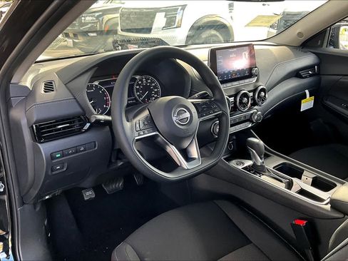 New 2025 Nissan Sentra SV image 10
