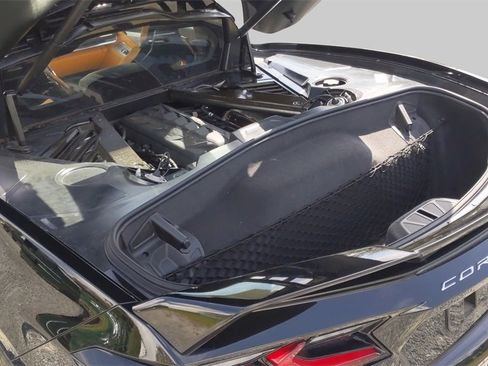 Used 2020 Chevrolet Corvette Stingray Premium Cpe w/ 3LT Preferred Equipment Group image 29