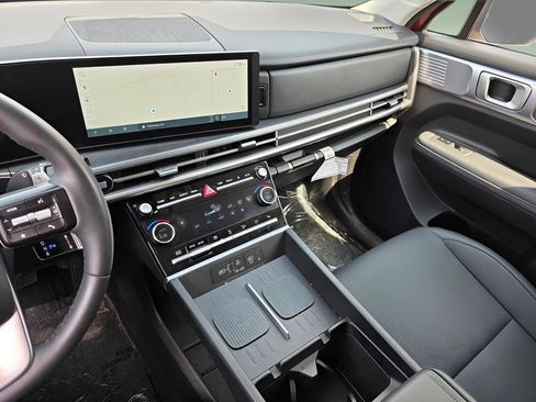 Used 2025 Hyundai Santa Fe XRT AWD/4WD image 17