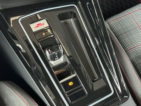 Used 2024 Volkswagen GTI SE image 19