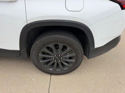 Used 2023 Chevrolet Traverse RS image 6