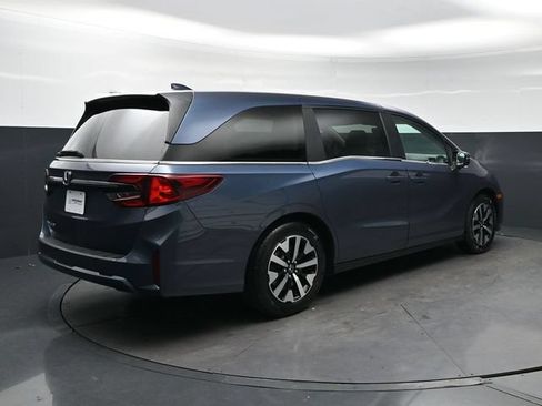 Certified 2025 Honda Odyssey EX-L image 5