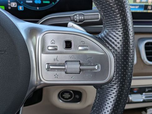 Used 2022 Mercedes-Benz GLS 450 4MATIC image 30