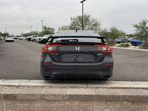 Used 2024 Honda Civic Sport Touring image 4