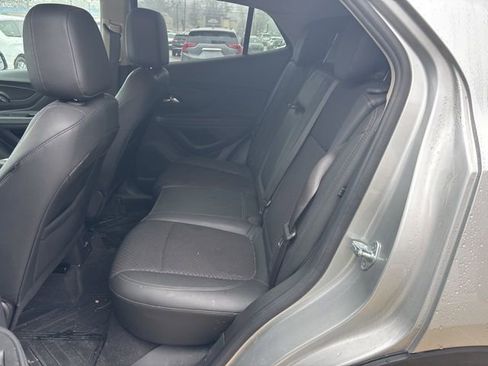 Used 2022 Buick Encore Preferred w/ Safety Package image 15