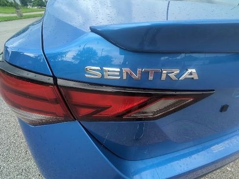 Used 2025 Nissan Sentra SR w/ SR Premium Package FWD image 8