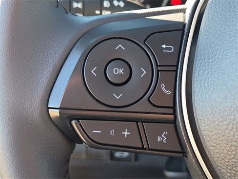 Used 2025 Toyota RAV4 XLE Premium image 28