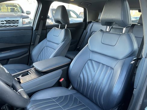 Certified 2023 Nissan Ariya PLATINUM+ image 12