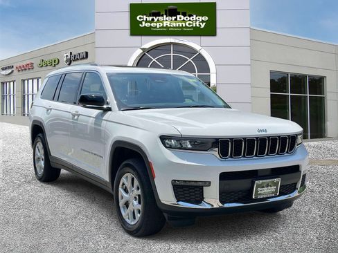 Used 2023 Jeep Grand Cherokee L Limited w/ Trailer Tow Group (B) AWD/4WD image 4