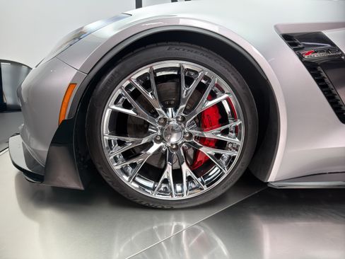 Used 2018 Chevrolet Corvette Z06 RWD image 21