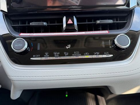 Certified 2026 Toyota Corolla Cross LE image 27