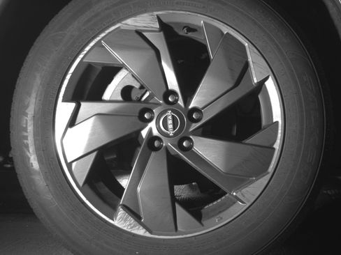 Used 2025 Nissan Rogue SV FWD image 15