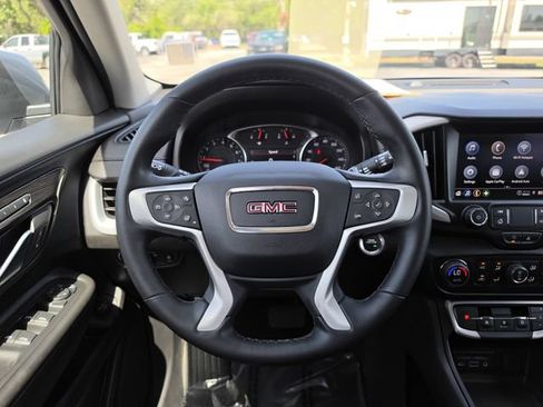 Used 2024 GMC Terrain SLT FWD image 16