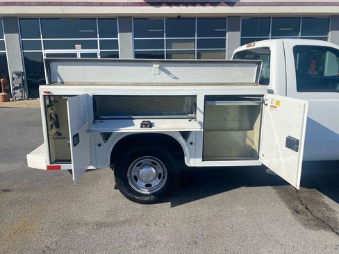 Used 2014 Ford F250 XL w/ Power Equipment Group image 20