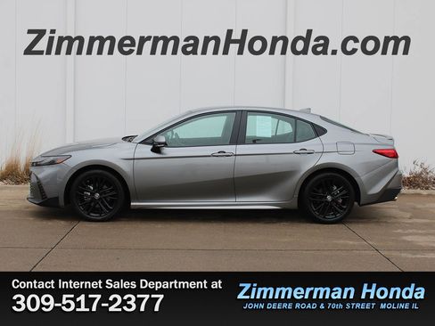 Used 2025 Toyota Camry SE image 23