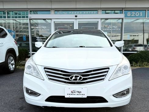 Used 2013 Hyundai Azera w/ Technology Pkg FWD image 2