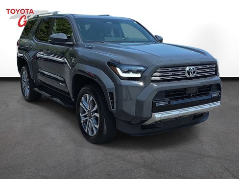 Used 2025 Toyota 4Runner Limited AWD/4WD image 3
