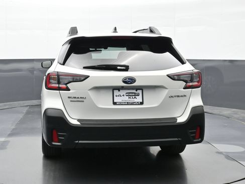 Used 2021 Subaru Outback Premium AWD/4WD image 3