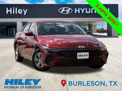 New 2025 Hyundai Elantra SE