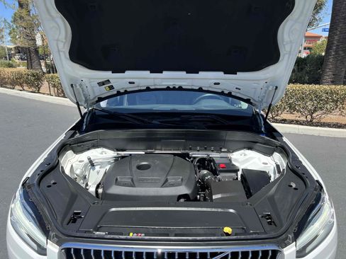 Used 2022 Volvo XC90 T5 Momentum AWD/4WD image 25