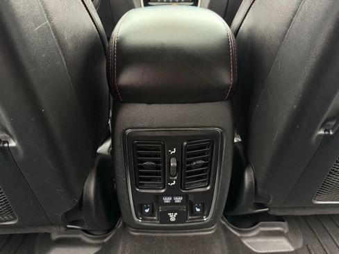 Used 2020 Jeep Grand Cherokee Trailhawk image 30