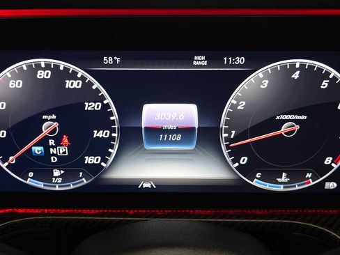 Used 2024 Mercedes-Benz G 550 image 28