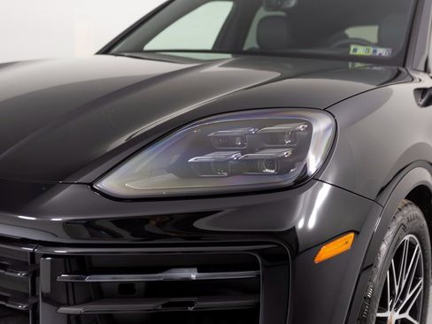 New 2026 Porsche Cayenne S image 37