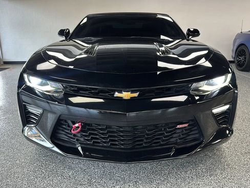 Used 2017 Chevrolet Camaro SS RWD image 8