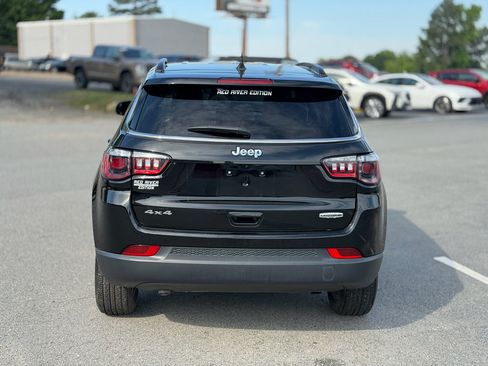 Used 2024 Jeep Compass Latitude AWD/4WD image 6