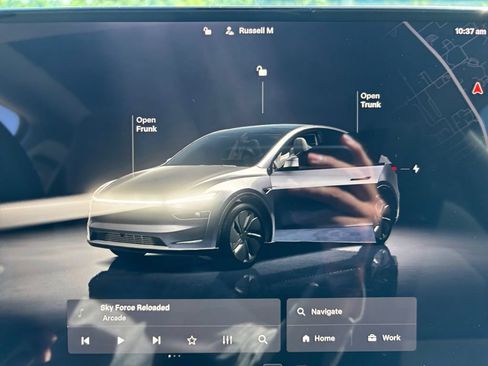 Used 2026 Tesla Model Y 2WD image 31