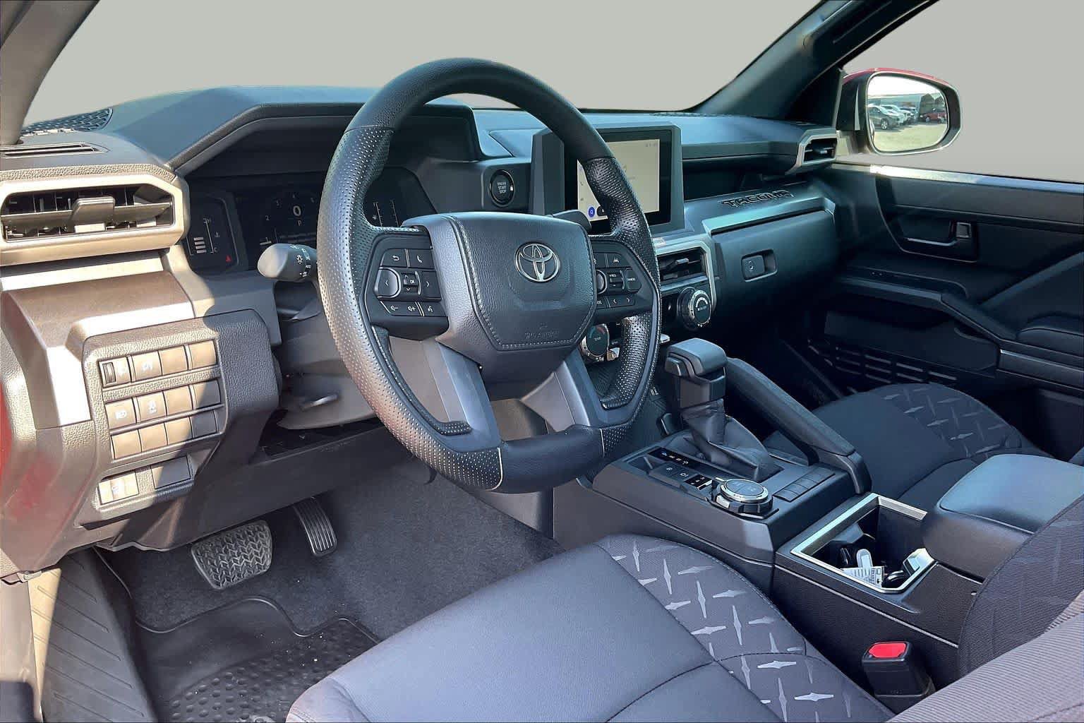 Used 2026 Toyota Tacoma SR5 AWD/4WD image 17