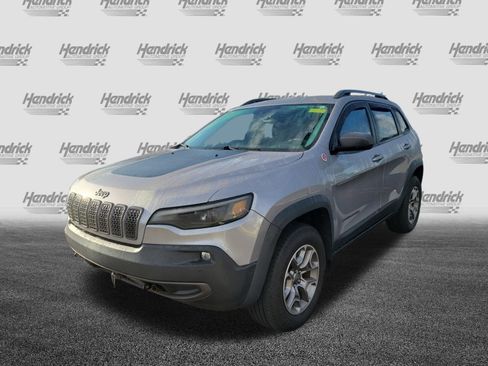 Used 2020 Jeep Cherokee Trailhawk w/ Technology Group AWD/4WD image 4