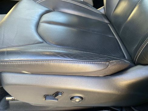 Certified 2022 Chrysler Pacifica Touring-L image 20