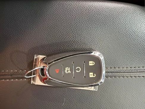 Used 2025 Chevrolet Malibu LT image 37