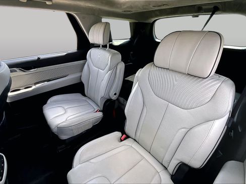 Used 2023 Hyundai Palisade Calligraphy FWD image 19