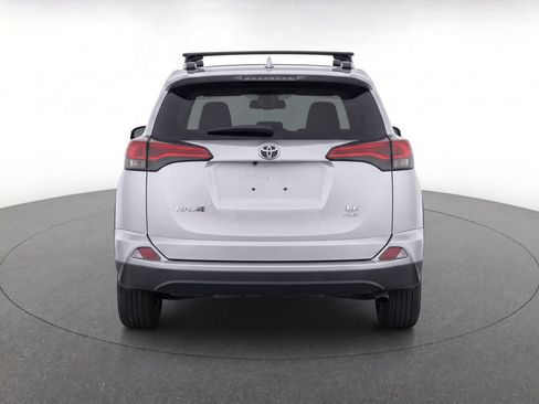 Used 2016 Toyota RAV4 LE AWD/4WD image 10