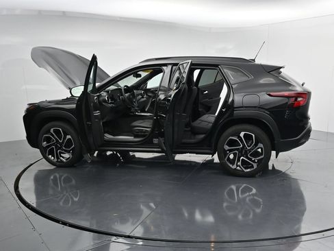 Used 2025 Chevrolet Trax RS w/ Driver Confidence Package FWD image 42