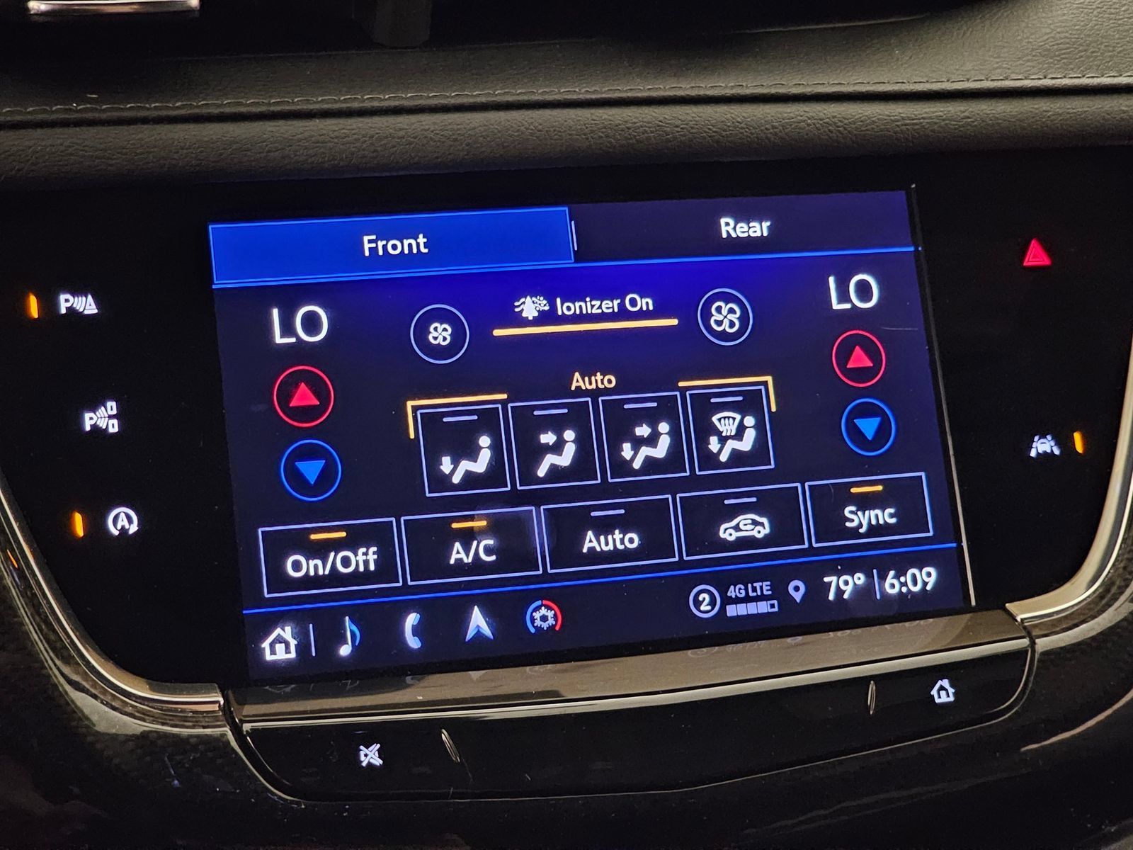 Used 2024 Cadillac XT6 Sport w/ Technology Package AWD/4WD image 11