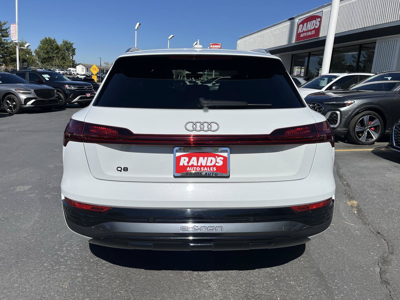 Used 2024 Audi Q8 e-tron Premium AWD/4WD image 9