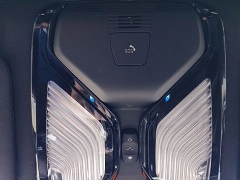 Used 2021 BMW 330e w/ Convenience Package image 26