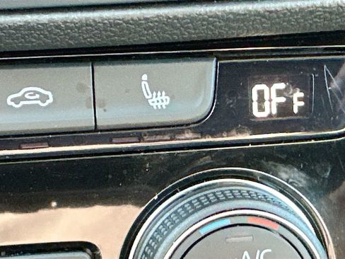 Used 2022 Nissan Rogue Sport SL image 23