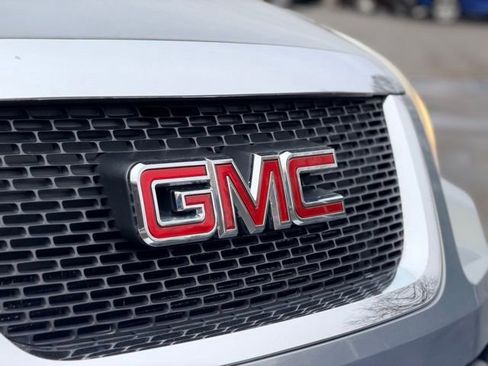 Used 2008 GMC Acadia SLE image 23