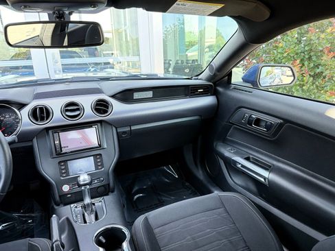 Used 2017 Ford Mustang Coupe RWD image 26